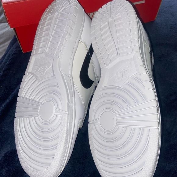 Nike Dunk Low Retro- Reverse Panda - Picture 8 of 9